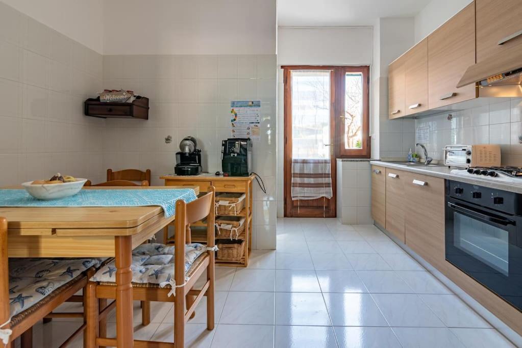 La Lampara - Casa Panoramica 4 Km Dalla Pelosa Stintino Kültér fotó