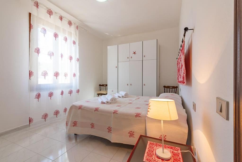 La Lampara - Casa Panoramica 4 Km Dalla Pelosa Stintino Kültér fotó