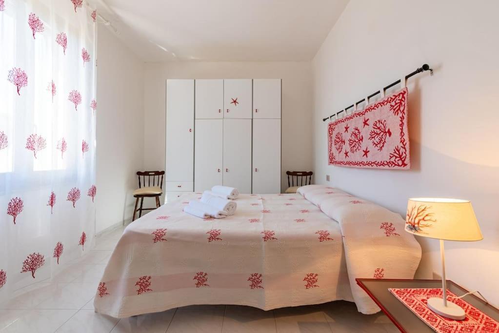La Lampara - Casa Panoramica 4 Km Dalla Pelosa Stintino Kültér fotó