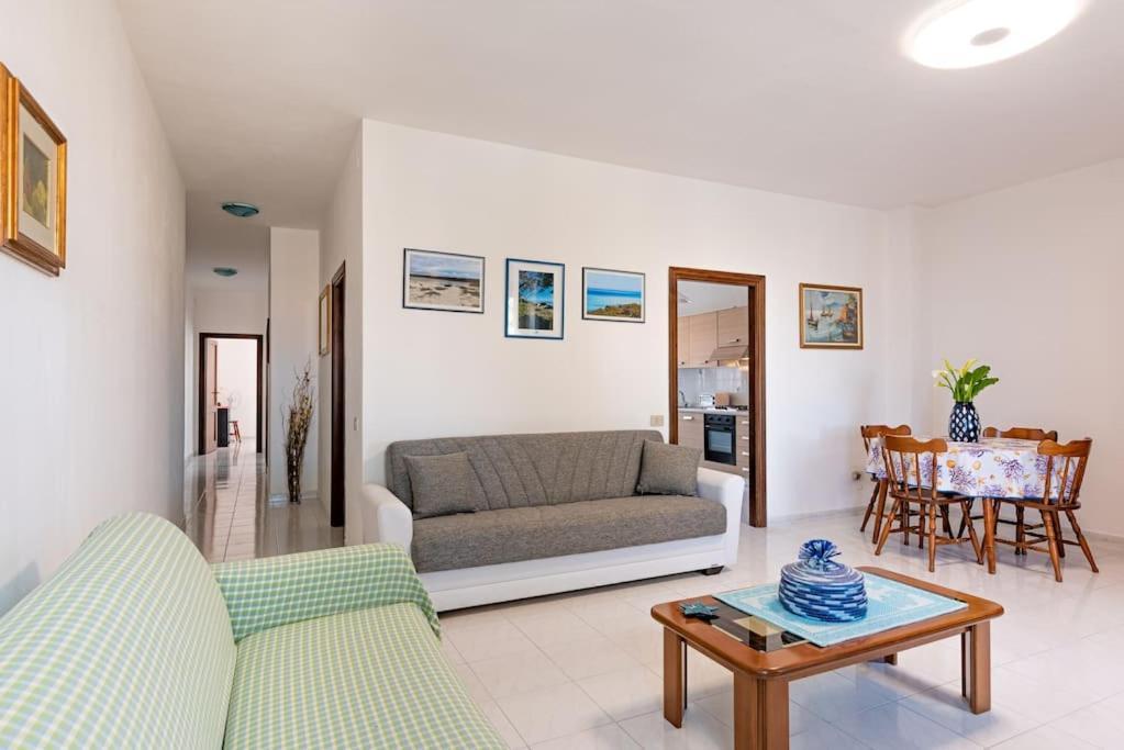 La Lampara - Casa Panoramica 4 Km Dalla Pelosa Stintino Kültér fotó